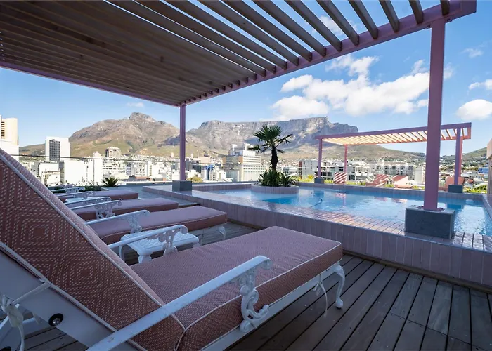 The Rose 407: Modern City Studio With Rooftop Pool